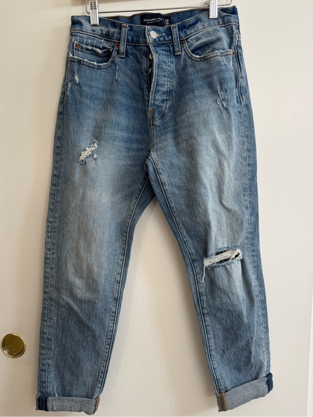 Abercrombie Women's Light Blue Distressed Jeans